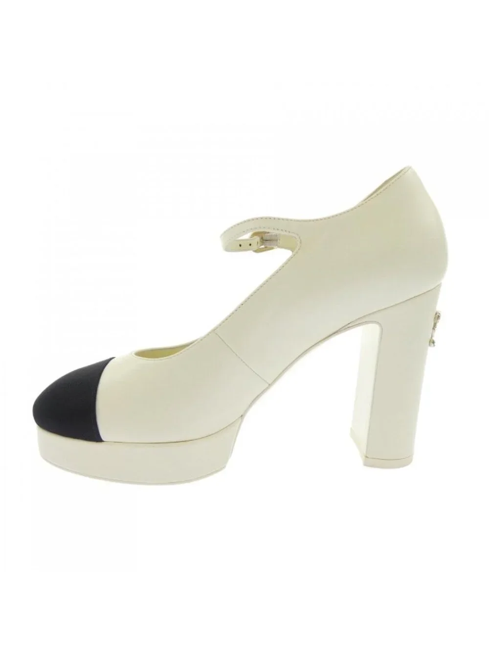 Chanel Pumps Heels Beige